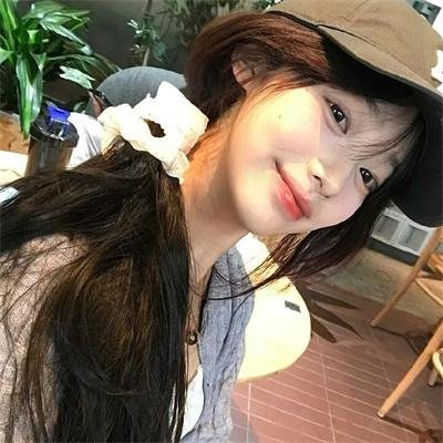 铁窗外的春天海报